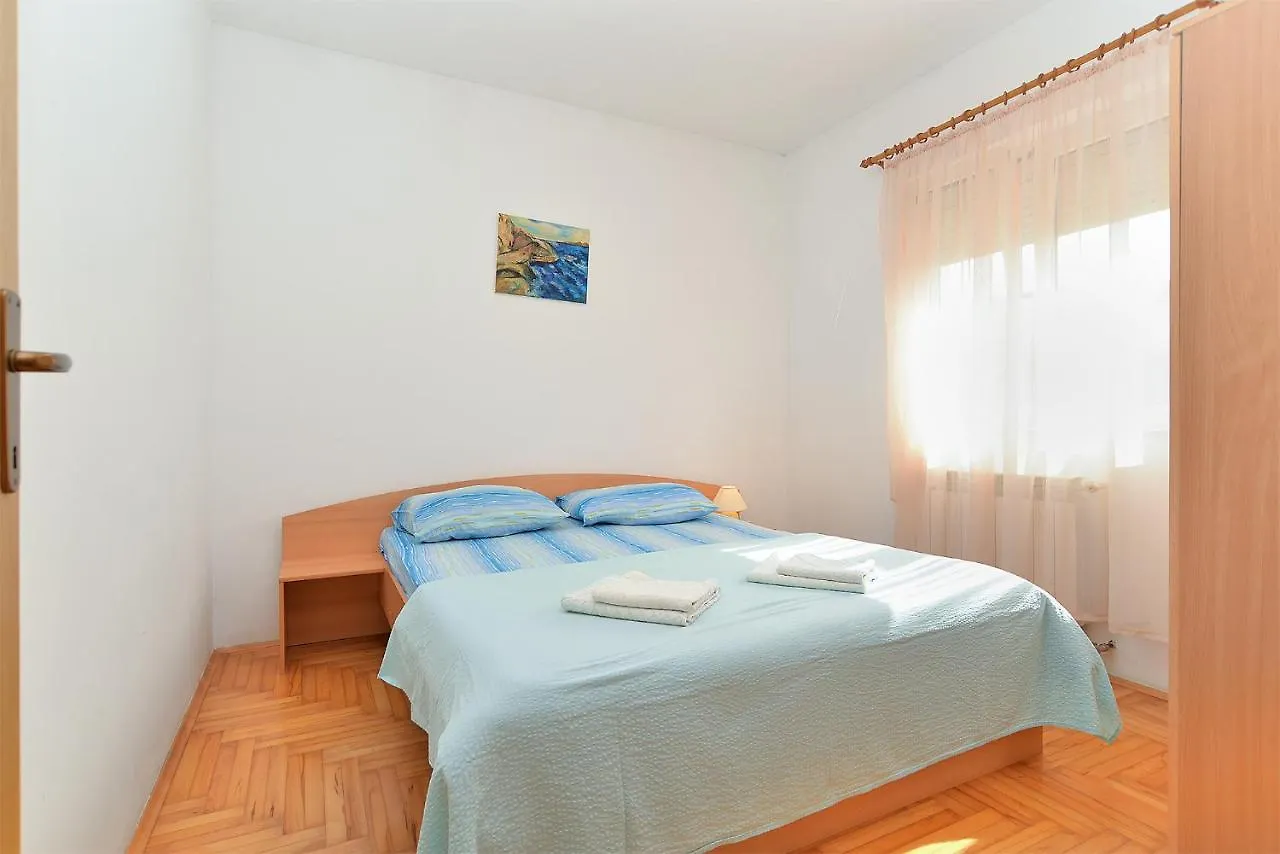 Apartments Edin 1359 Peroj Chorvatsko